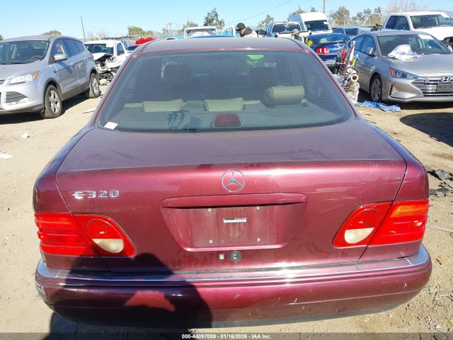 44097089 :رقم المزاد ، WDBJF55F8VA378435 vin ، 1997 Mercedes-benz E 320 مزاد بيع
