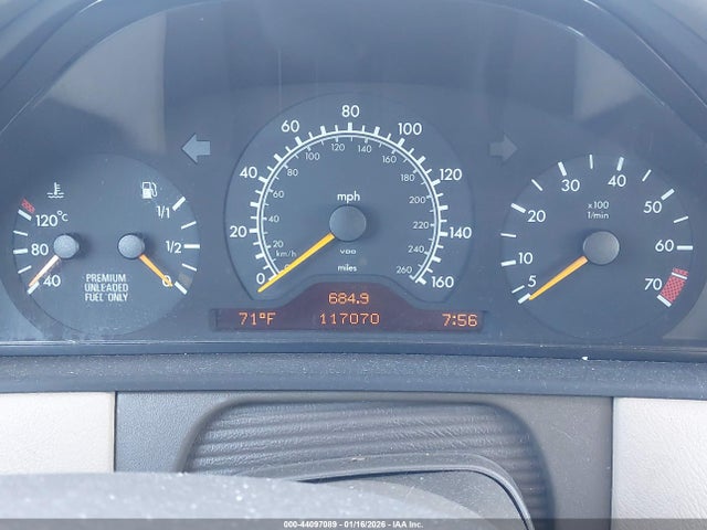 44097089 :رقم المزاد ، WDBJF55F8VA378435 vin ، 1997 Mercedes-benz E 320 مزاد بيع