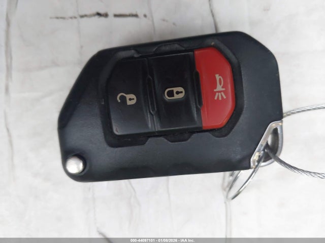 2019 JEEP WRANGLER UNLIMITED 1C4HJXEG5KW527899 Photo 10