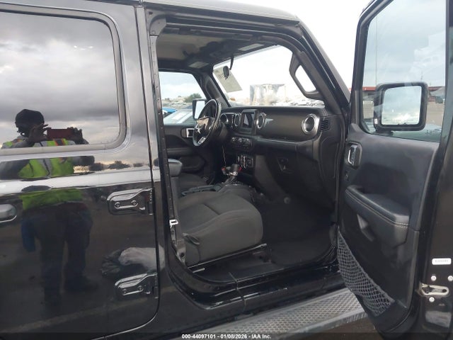 2019 JEEP WRANGLER UNLIMITED 1C4HJXEG5KW527899 Photo 4