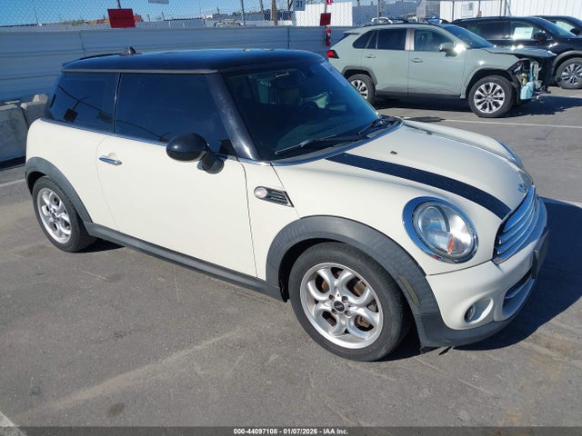 2011 MINI COOPER WMWSU3C52BT092779 Photo 0