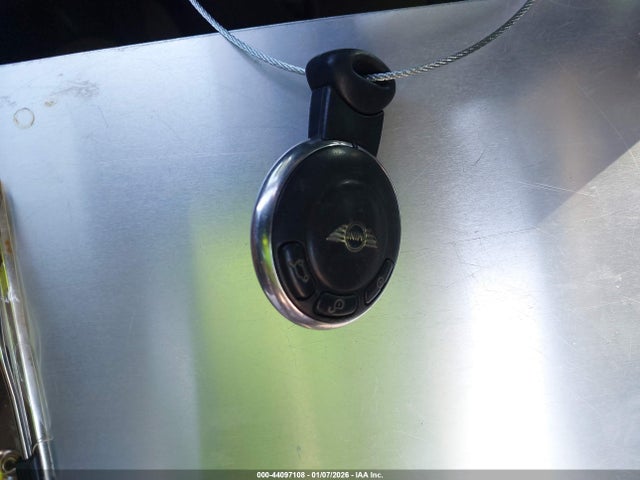 2011 MINI COOPER WMWSU3C52BT092779 Photo 10