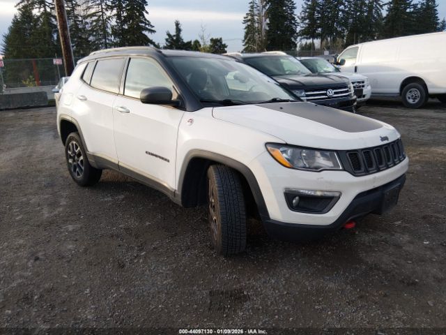 2019 JEEP COMPASS 3C4NJDDB8KT722084 Photo 0