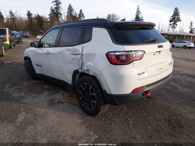 2019 JEEP COMPASS 3C4NJDDB8KT722084 Photo 2