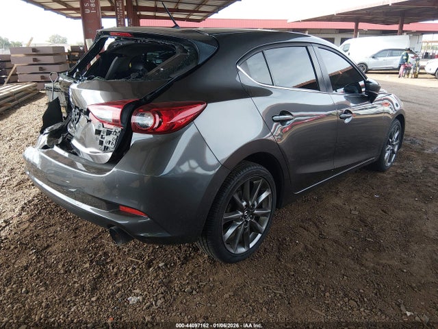 3MZBN1L35JM274361 Mazda Mazda3 Touring