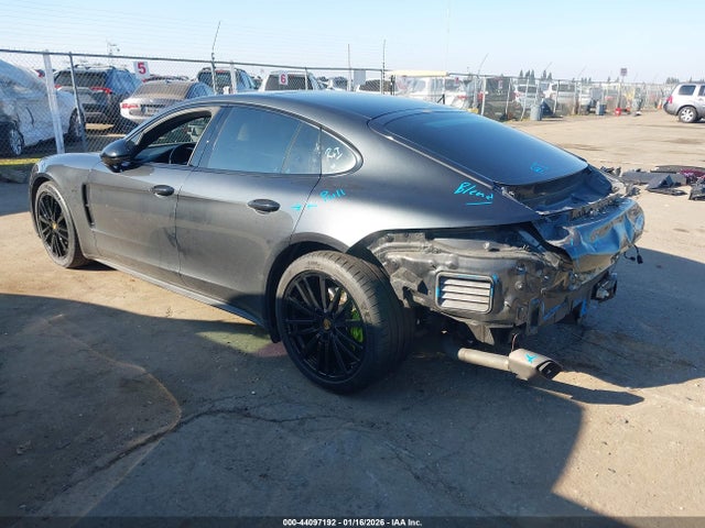Porsche PANAMERA 4 2018 WP0AA2A78JL105426 Image 3