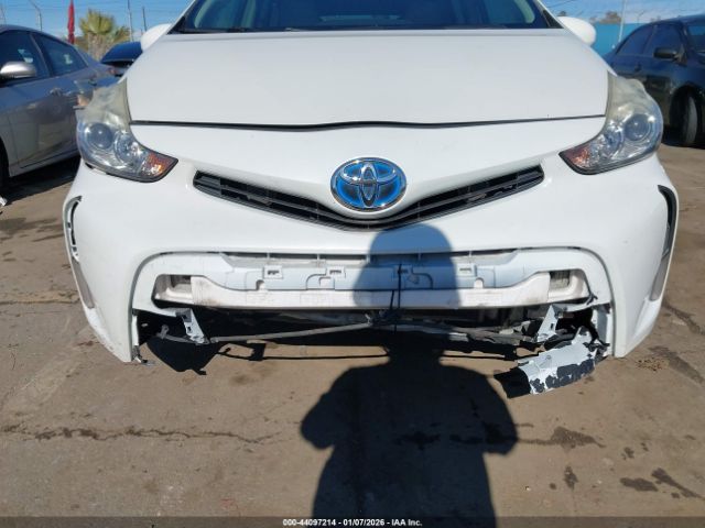 2015 TOYOTA PRIUS V JTDZN3EU3FJ032885 Photo 5