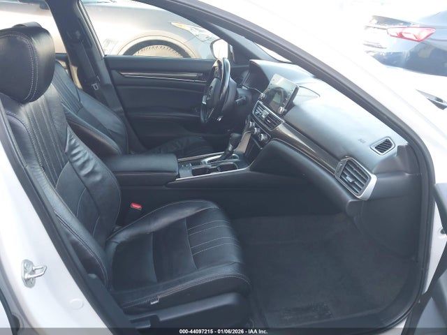1HGCV1F33JA198494 Honda Accord Sport
