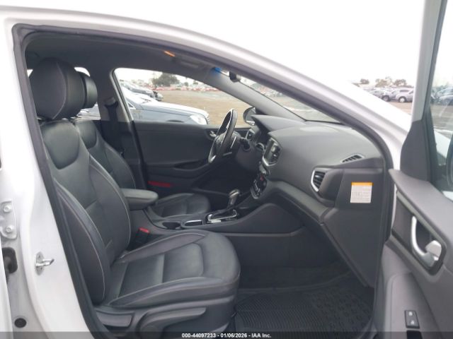 2019 HYUNDAI IONIQ PLUG-IN HYBRID KMHC75LD1KU162800 Photo 4