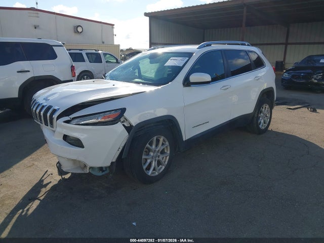 1C4PJLCB9GW256378 Jeep Cherokee Latitude