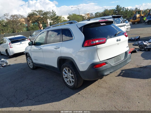 1C4PJLCB9GW256378 Jeep Cherokee Latitude