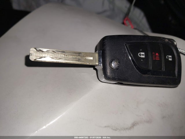 JTNKHMBX0M1095240 Toyota C-HR LE