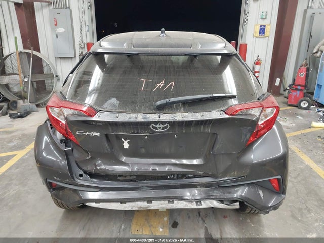 JTNKHMBX0M1095240 Toyota C-HR LE