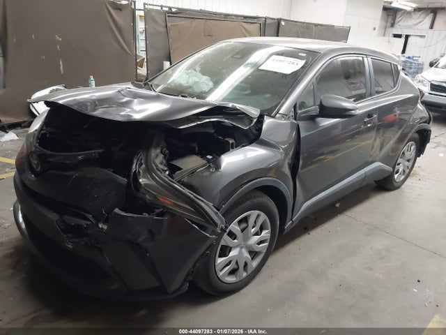 JTNKHMBX0M1095240 Toyota C-HR LE