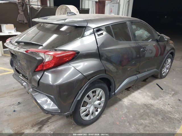 JTNKHMBX0M1095240 Toyota C-HR LE