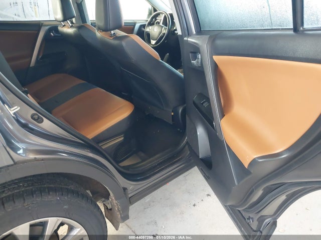 2018 Toyota Rav4 Hybrid Limited მანქანა იყიდება აუქციონზე, vin: JTMDJREV4JD156494, აუქციონის ნომერი: 44097298