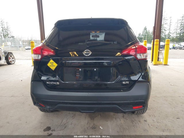 3N1CP5CU7KL496556 Nissan KICKS SR