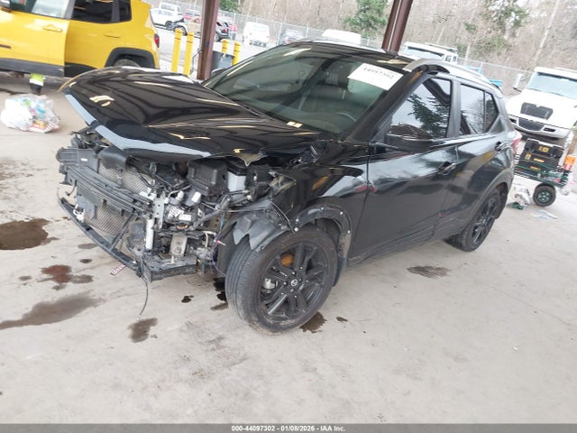 3N1CP5CU7KL496556 Nissan KICKS SR