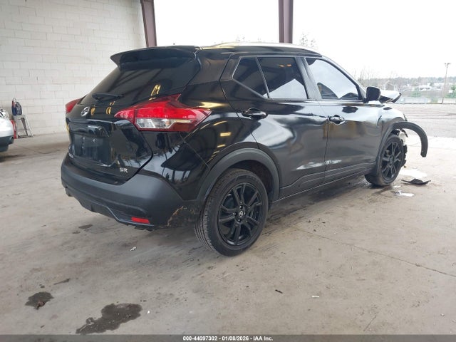 3N1CP5CU7KL496556 Nissan KICKS SR
