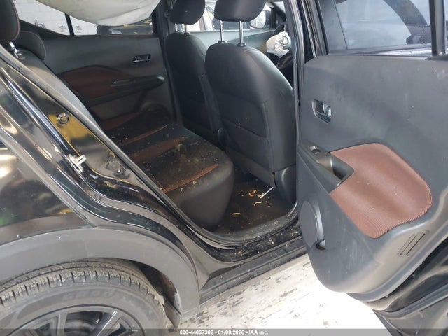 3N1CP5CU7KL496556 Nissan KICKS SR