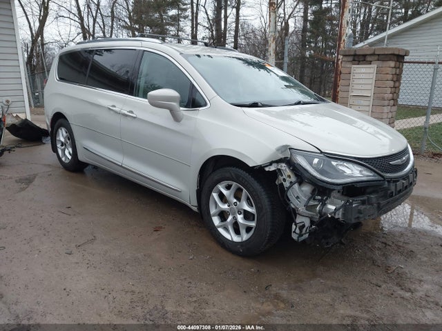 2017 CHRYSLER PACIFICA 2C4RC1EG4HR622418