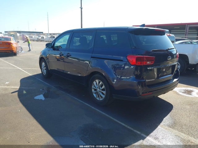 KIA SEDONA LX 2020 KNDMB5C14L6593456 Image 3