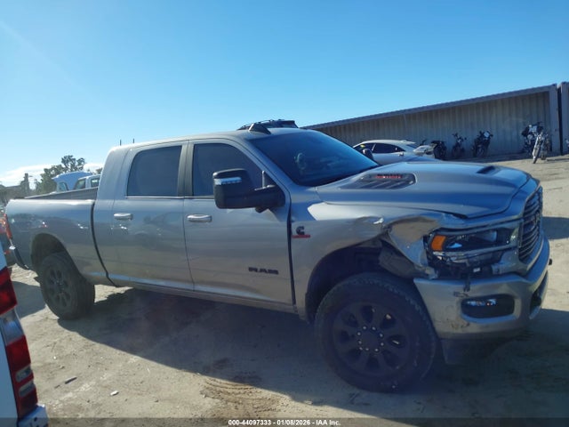 3C6UR5NL9RG161437 RAM 2500 Laramie Crew Cab 4x4 6&#039;4 Box