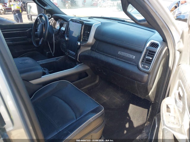 3C6UR5NL9RG161437 RAM 2500 Laramie Crew Cab 4x4 6&#039;4 Box