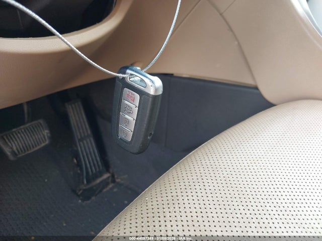 Hyundai Sonata Hybrid Limited 2015 KMHEC4A47FA125484 Image 11