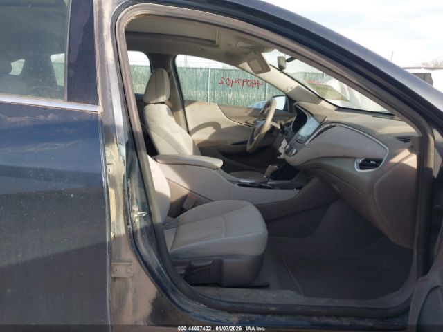 2020 CHEVROLET MALIBU 1G1ZD5STXLF020234 Photo 4