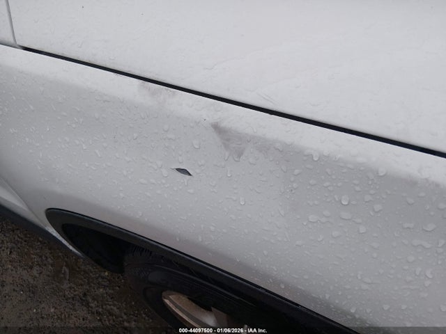 WVGAV7AX9FW562135 Volkswagen TIGUAN S