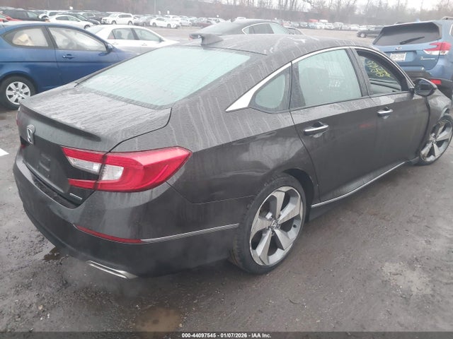 2018 Honda Accord Touring მანქანა იყიდება აუქციონზე, vin: 1HGCV1F95JA163914, აუქციონის ნომერი: 44097545