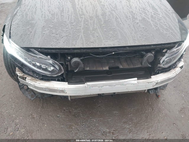 2018 Honda Accord Touring მანქანა იყიდება აუქციონზე, vin: 1HGCV1F95JA163914, აუქციონის ნომერი: 44097545