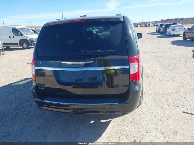 2016 Chrysler Town & Country Touring მანქანა იყიდება აუქციონზე, vin: 2C4RC1BG1GR205230, აუქციონის ნომერი: 44097590