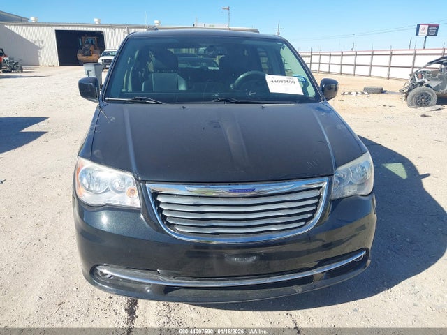 2016 Chrysler Town & Country Touring მანქანა იყიდება აუქციონზე, vin: 2C4RC1BG1GR205230, აუქციონის ნომერი: 44097590