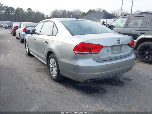 Продажа на аукционе авто 2013 Volkswagen Passat 2.5l S, vin: 1VWAP7A39DC111312, номер лота: 44097751