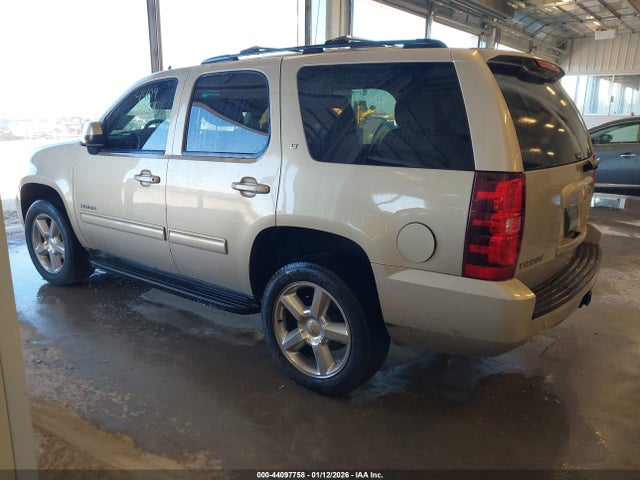 2011 CHEVROLET TAHOE 1GNSKBE04BR267400 Photo 2