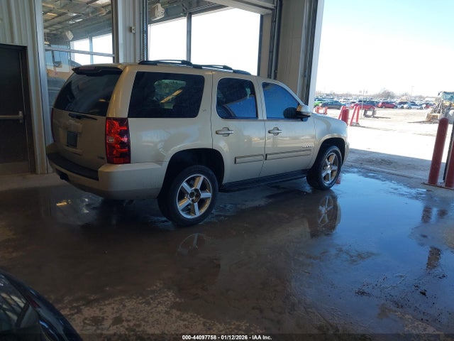 2011 CHEVROLET TAHOE 1GNSKBE04BR267400 Photo 3