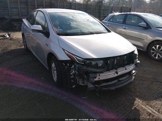 JTDKARFP0L3146724 Toyota Prius Prime Xle