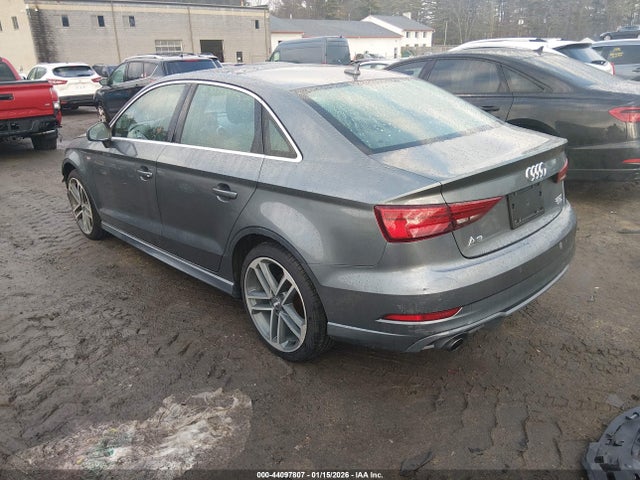 WAUJ8GFF9J1066461 Audi A3 2.0t Premium/2.0t Tech Premium