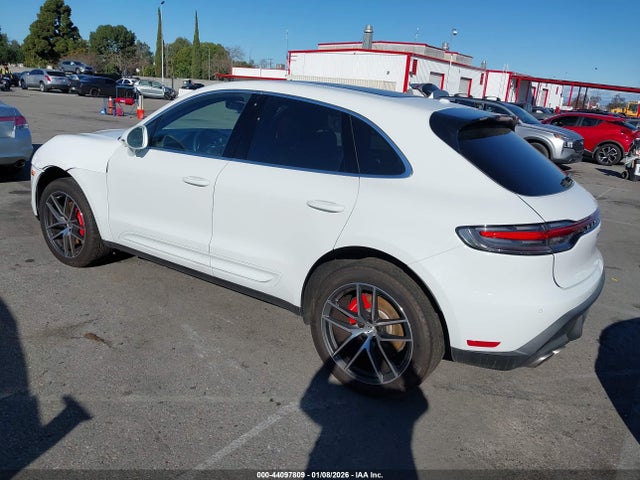 2024 PORSCHE MACAN WP1AG2A59RLB39690 Photo 2