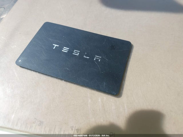 44097846 :رقم المزاد ، 7SAYGDEFXRF024049 vin ، 2024 Tesla Model Y Performance Dual Motor All-wheel Drive مزاد بيع
