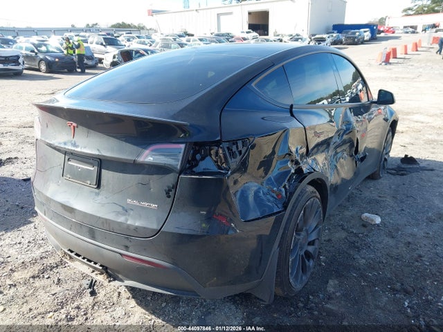 44097846 :رقم المزاد ، 7SAYGDEFXRF024049 vin ، 2024 Tesla Model Y Performance Dual Motor All-wheel Drive مزاد بيع