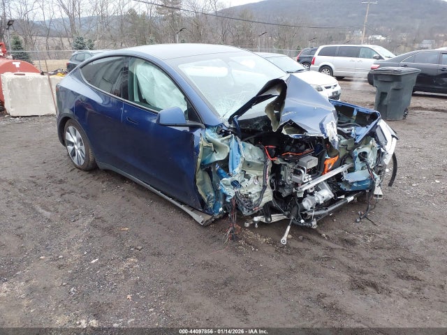 2022 TESLA MODEL Y 7SAYGDEE4NA008153 Photo 0