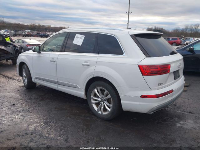 2017 AUDI Q7 WA1LAAF76HD029506 Photo 2