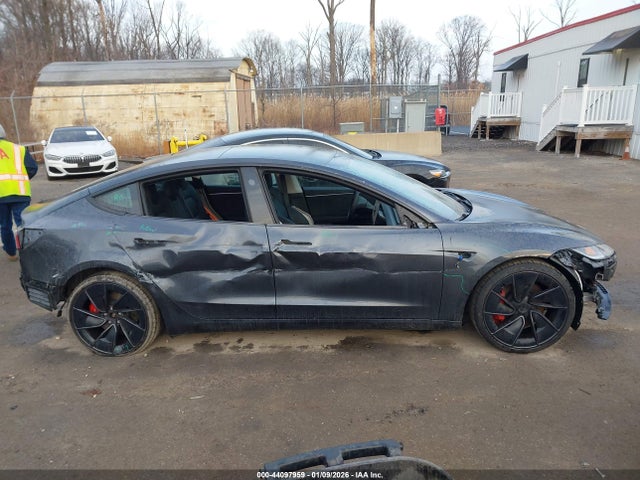 5YJ3E1ET5RF864984 Tesla Model 3 Performance All-wheel Drive