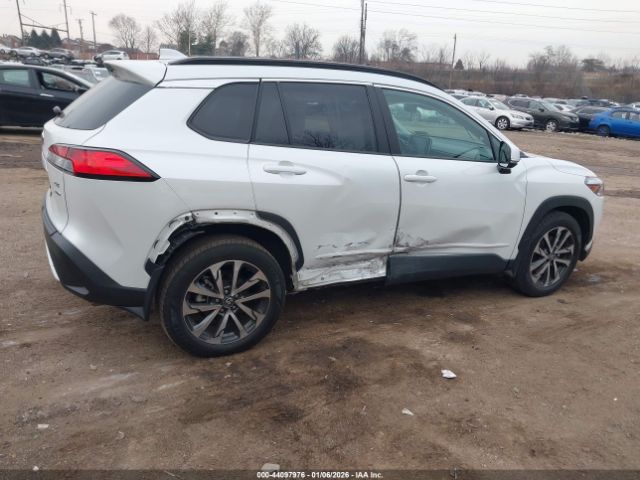 2022 TOYOTA COROLLA CROSS 7MUDAABG9NV037931 Photo 3