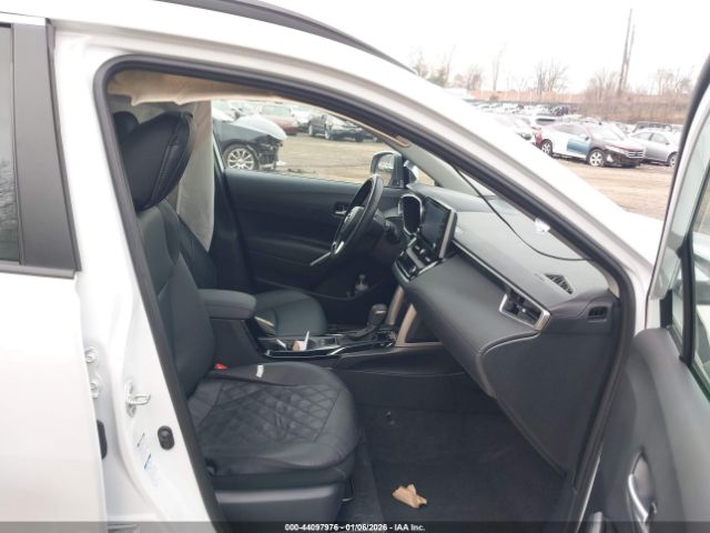 2022 TOYOTA COROLLA CROSS 7MUDAABG9NV037931 Photo 4