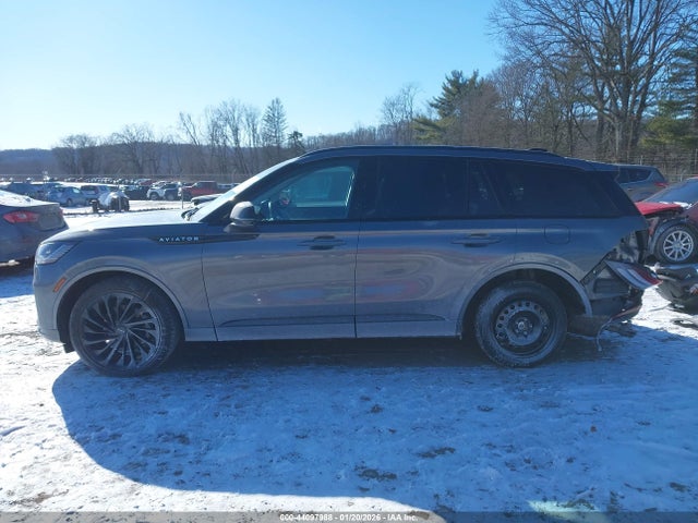 5LM5J7XC7SGL12217 Lincoln Aviator Reserve