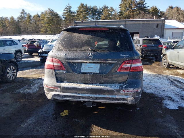 44098022 :رقم المزاد ، 4JGDA7DB1DA100686 vin ، 2013 Mercedes-benz Ml 550 4matic مزاد بيع